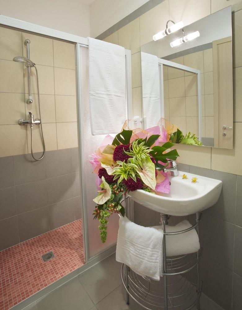 Hotel Nautilus Каттолика Экстерьер фото