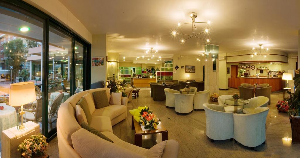 Hotel Nautilus Каттолика Экстерьер фото