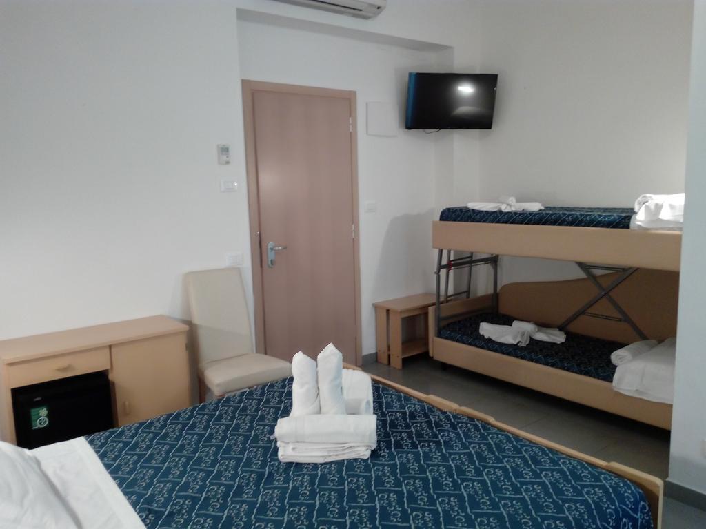 Hotel Nautilus Каттолика Экстерьер фото