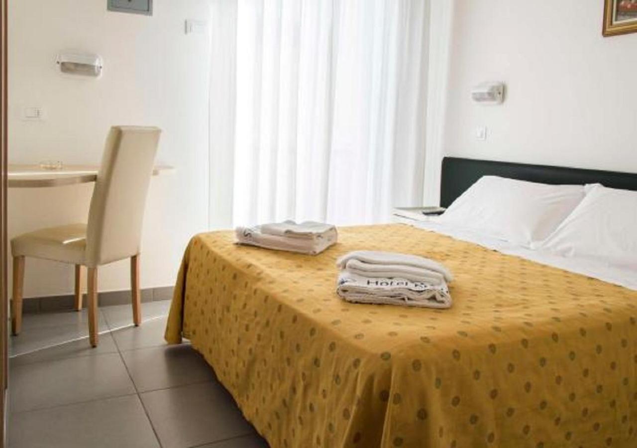 Hotel Nautilus Каттолика Номер фото