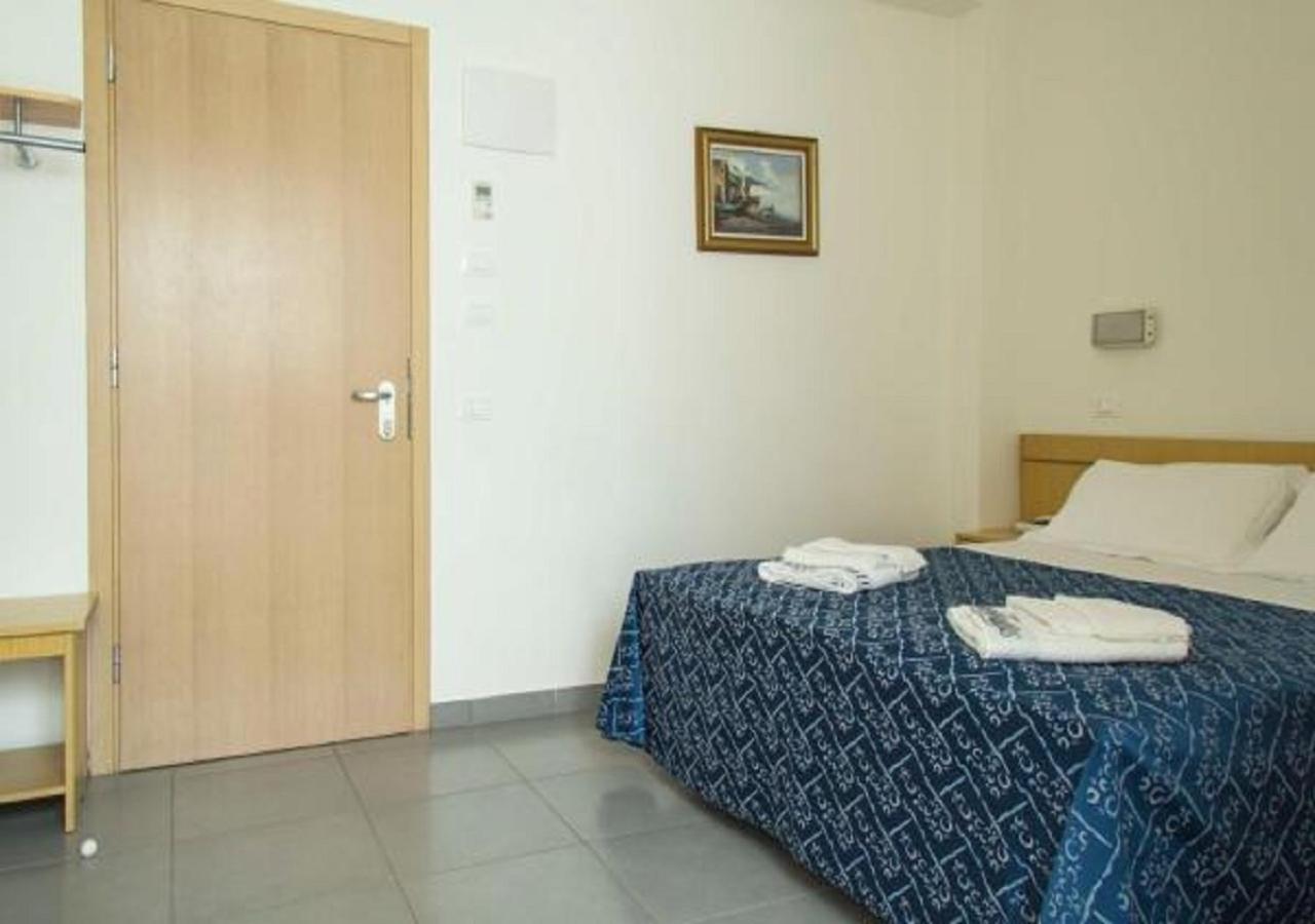 Hotel Nautilus Каттолика Номер фото