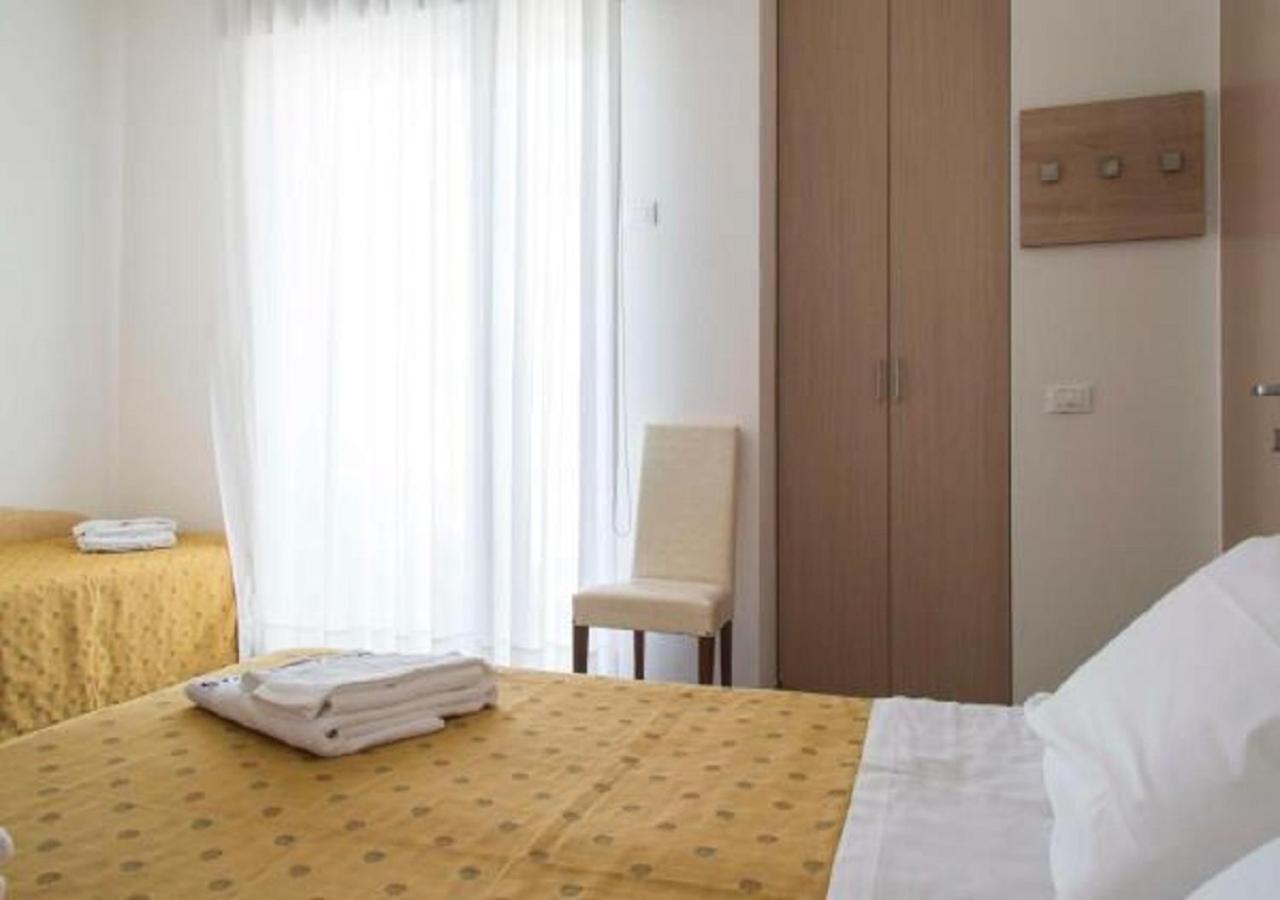 Hotel Nautilus Каттолика Номер фото